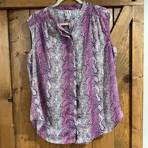 Women’s Lg sleeveless